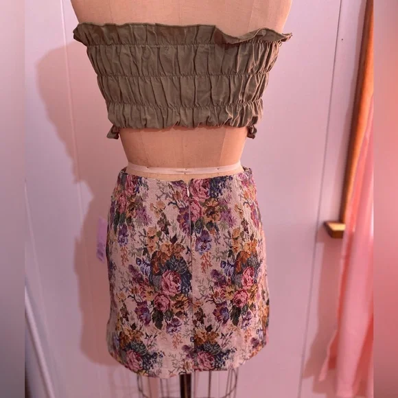 Floral Mini Skirt - Picture 6 of 6